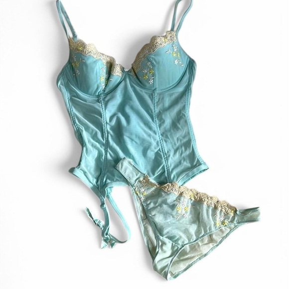 Intimissimi Floral Embroidered Bustier Set